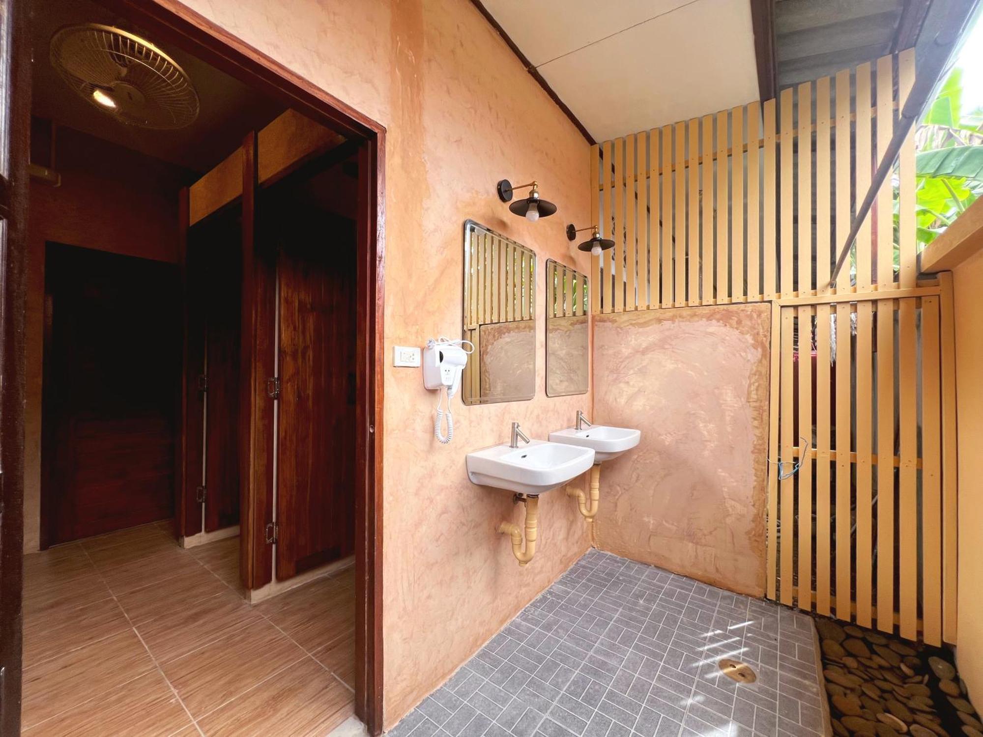 Sierra Hostel Nai Yang ภายนอก รูปภาพ